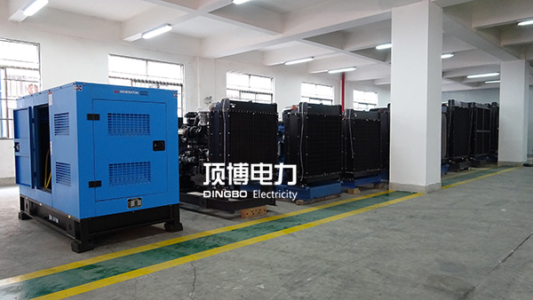 開(kāi)放式和靜音式發(fā)電機(jī)組有哪些區(qū)別？為什么選擇靜音型柴油發(fā)電機(jī)組？