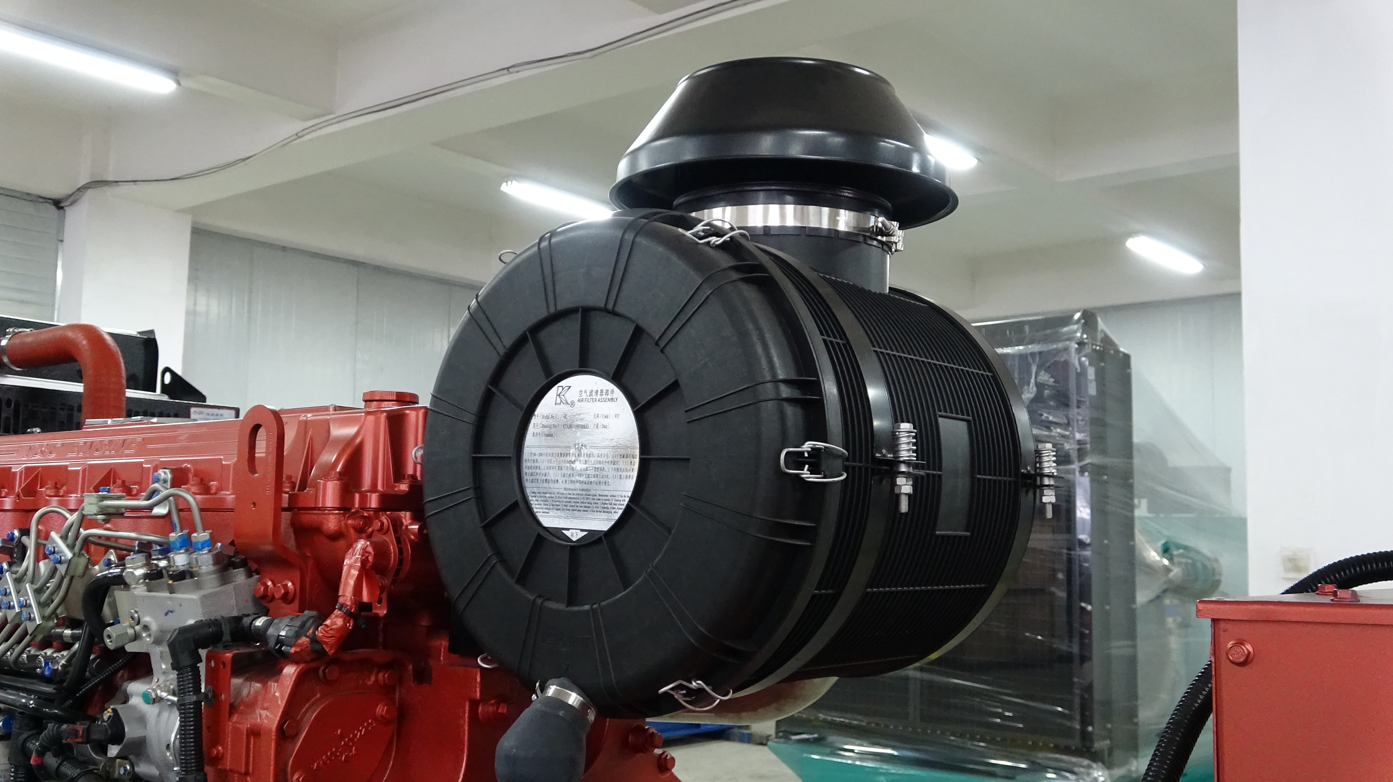 戶外使用的柴油發(fā)電機組空濾器損壞或不安裝空濾器會有什么后果？